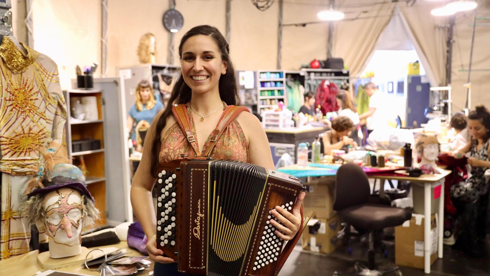 Sara Formoso, del Circo del Sol, entre bambalinas.