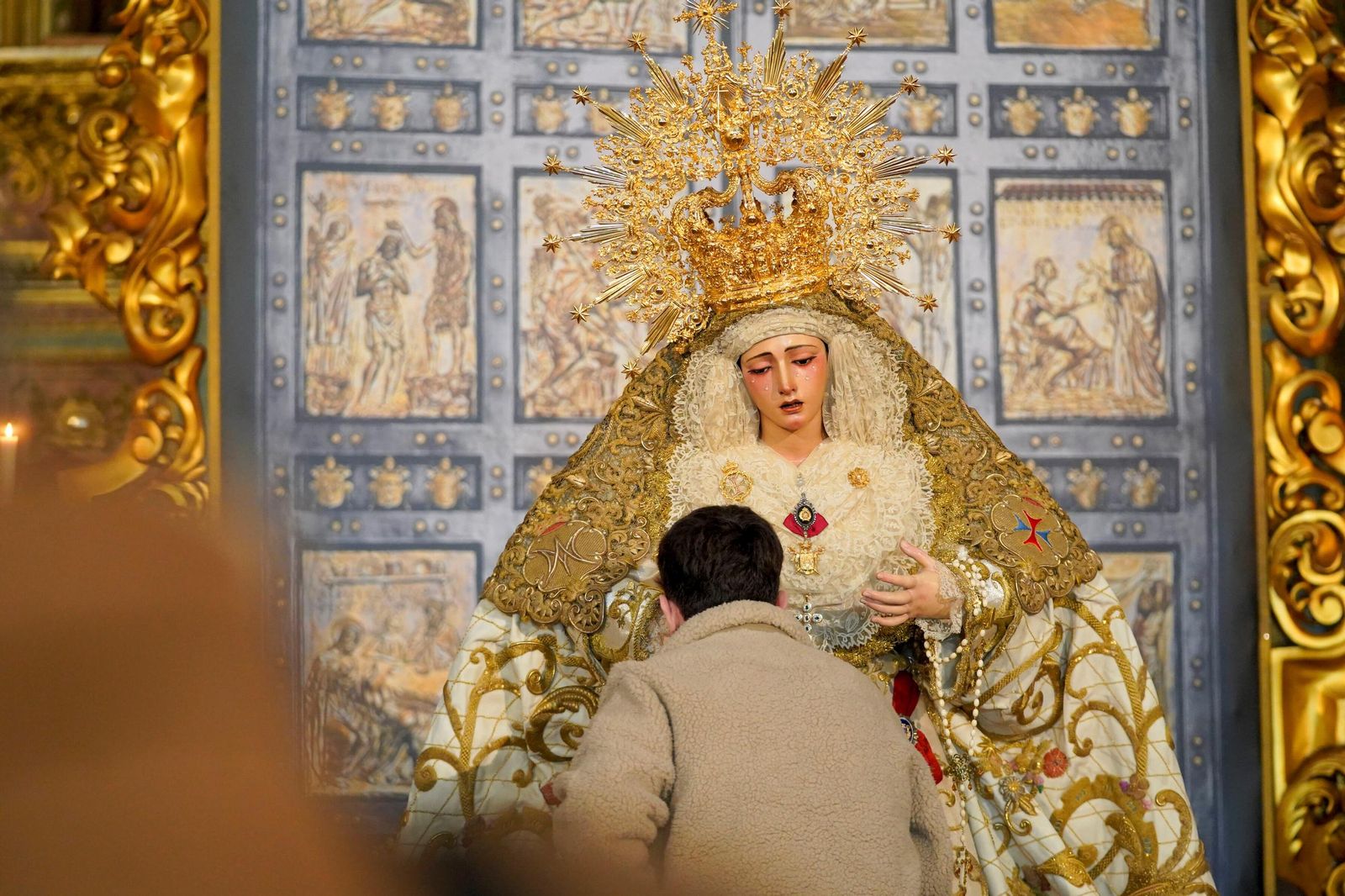 Besamanos de Nuestra Señora de la Esperanza (La Trinidad)