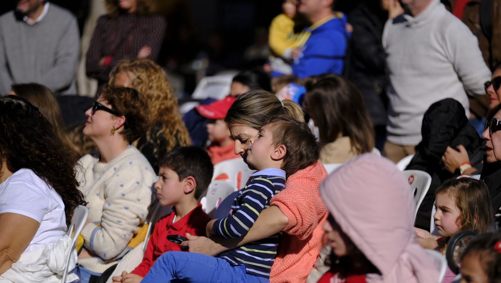 Imágenes del teatro infantil del navidad, en la Plaza Vieja de Almería