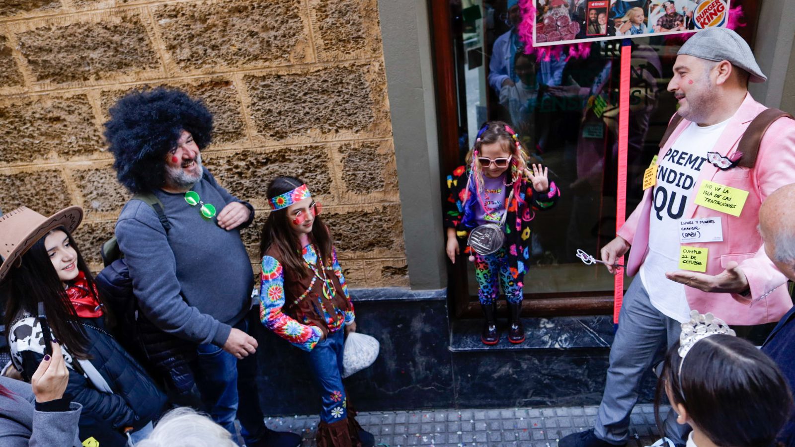 Así vive Cádiz su primer sábado de Carnaval 2025: búscate entre las imágenes del día en la calle