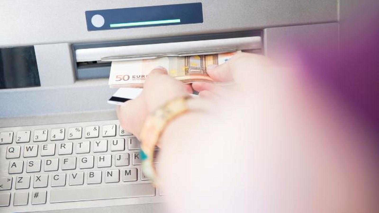 El salario medio andaluz,  8.000 euros por debajo de la media europea