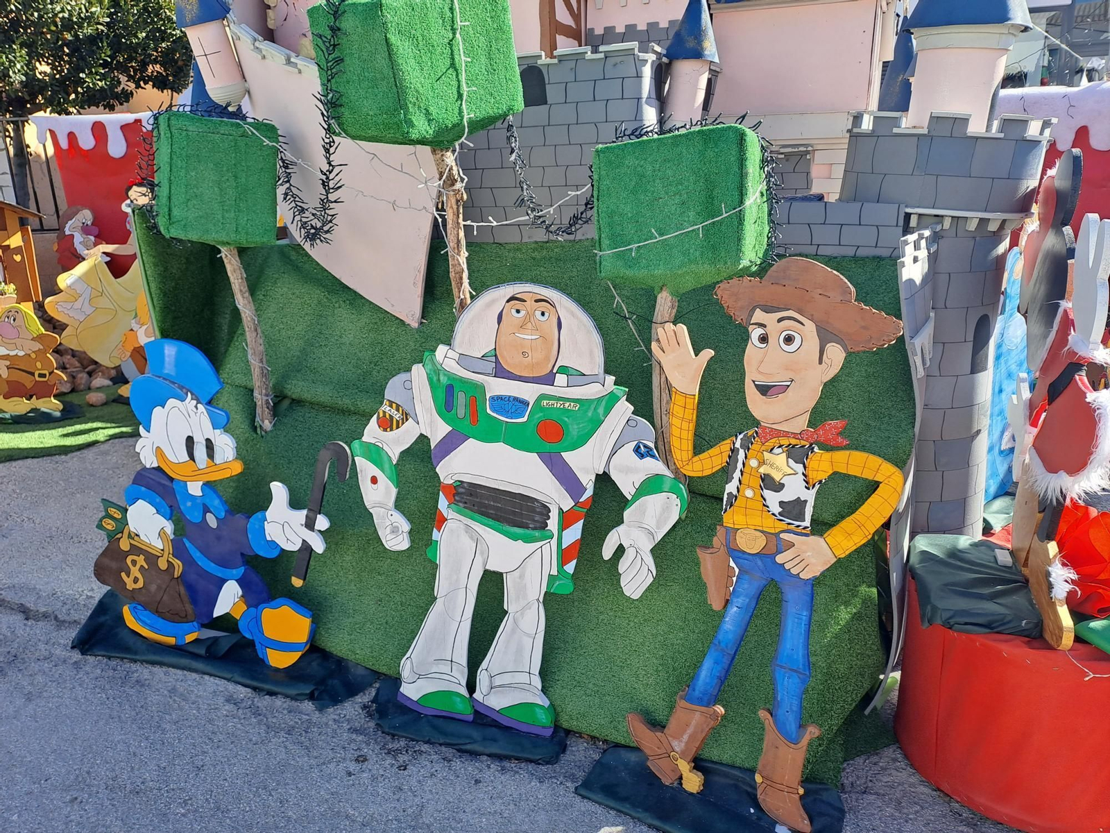 En imágenes: ¡Bienvenidos al mundo fantástico por Navidad de Las Pedrizas!