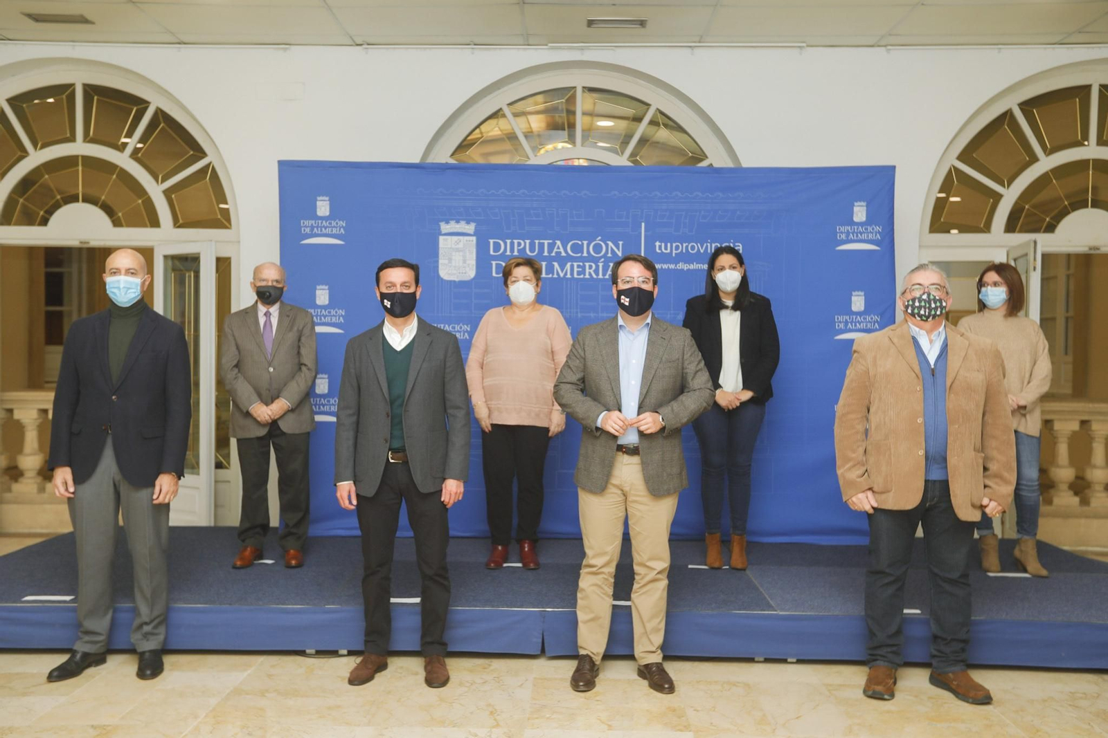 La entrega de las ayudas ha tenido lugar en el Palacio Provincial.