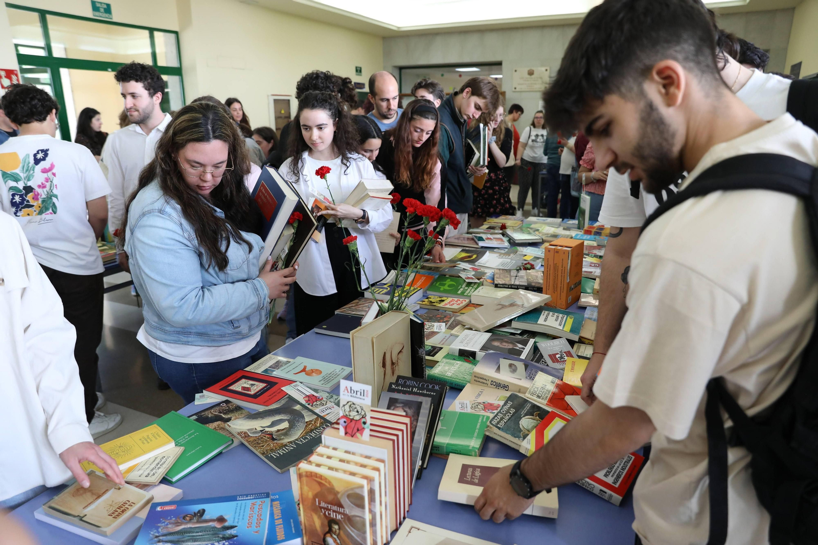 La Universidad de Córdoba celebra el Día del Libro, en imágenes