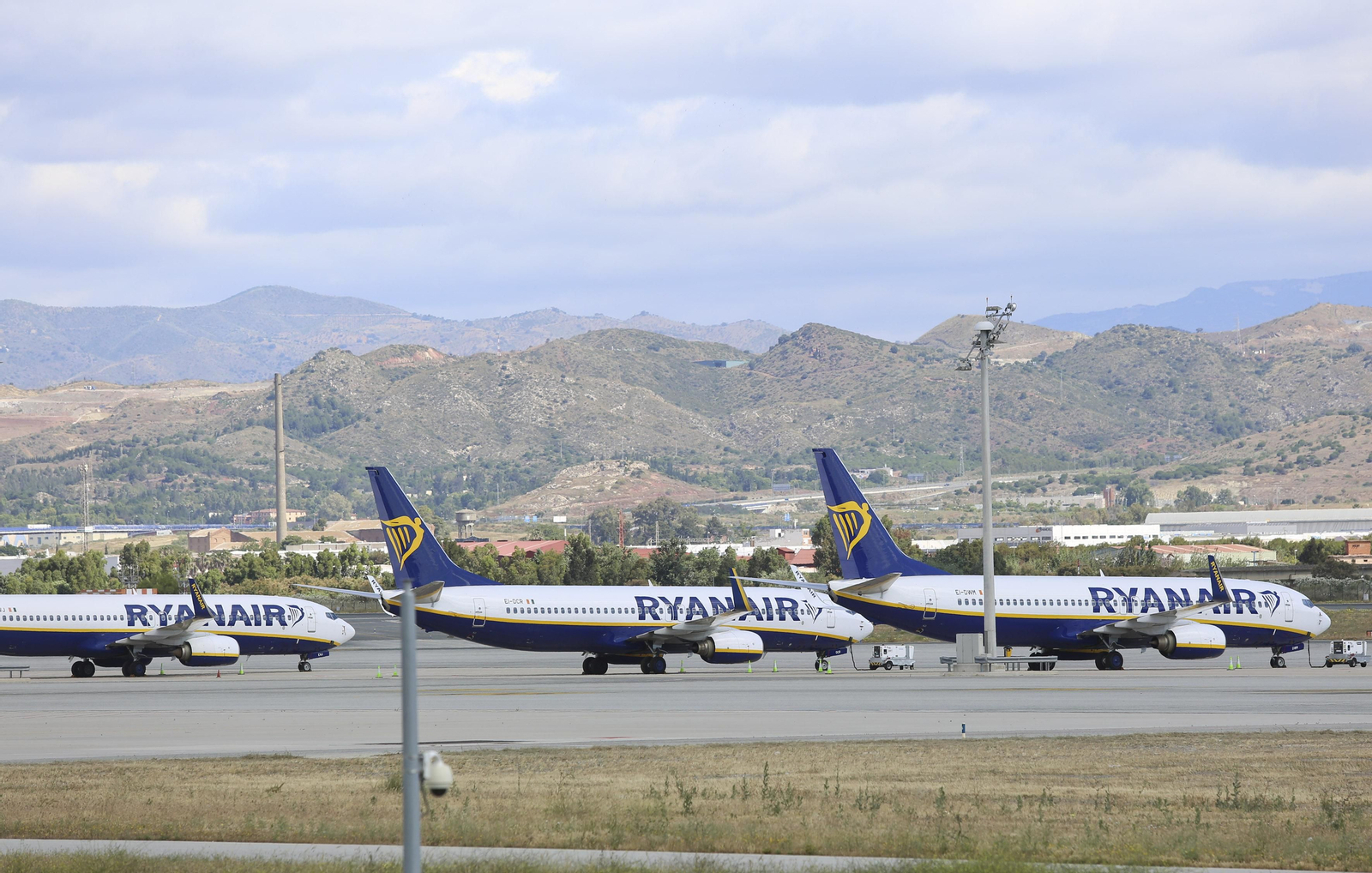 Aviones de Ryanair estacionados en el aeropuerto de Málaga.