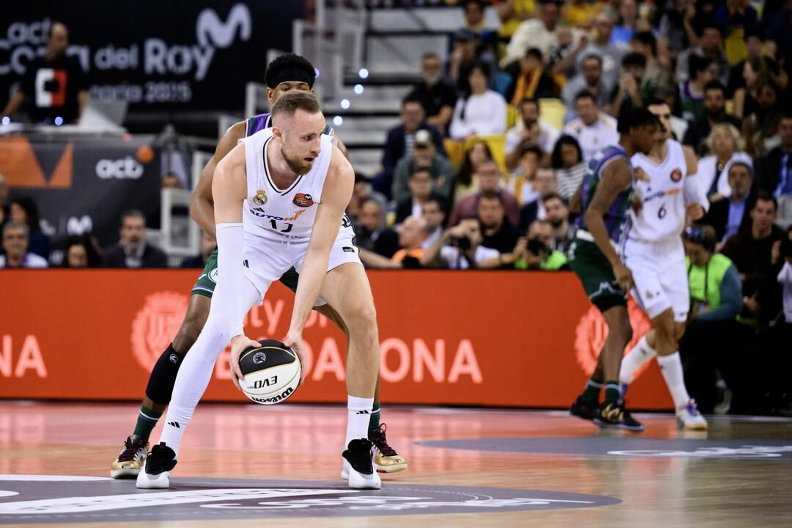 El Unicaja, campeón de Copa: Todas las imágenes del partido, la fiesta y la llegada a Málaga