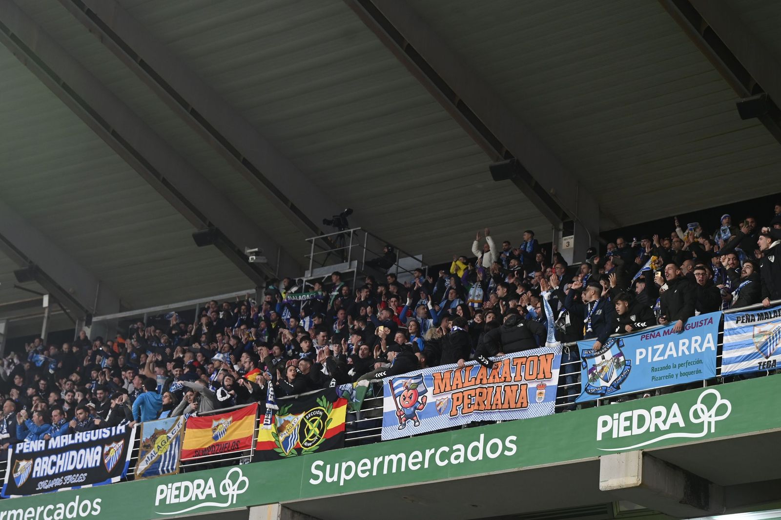 Las fotos del espectacular ambiente en El Arcángel en el derbi andaluz entre Córdoba CF y Málaga