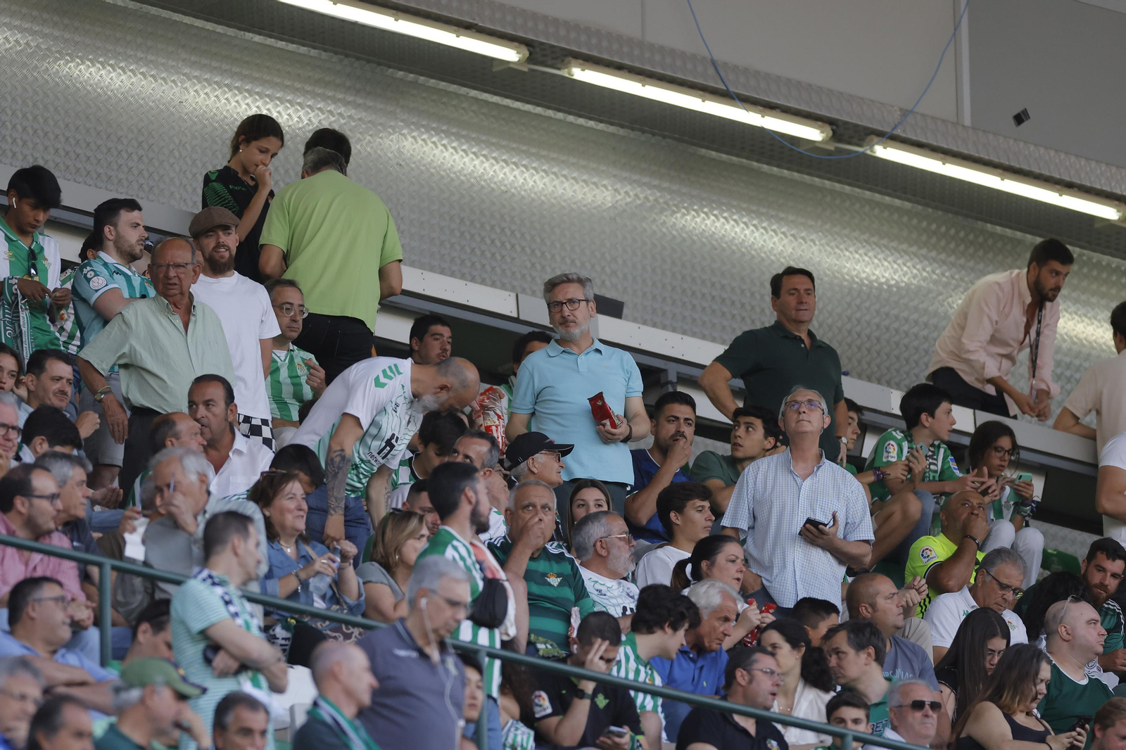 Búscate en las fotos del Betis-Rayo