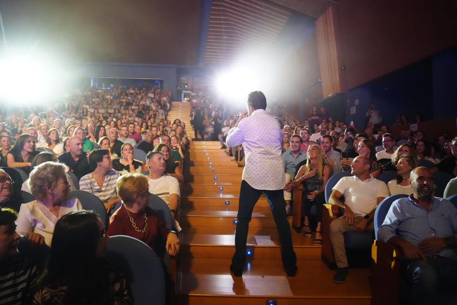 El concierto de Manolo García en el teatro El Silo de Pozoblanco, en fotografías