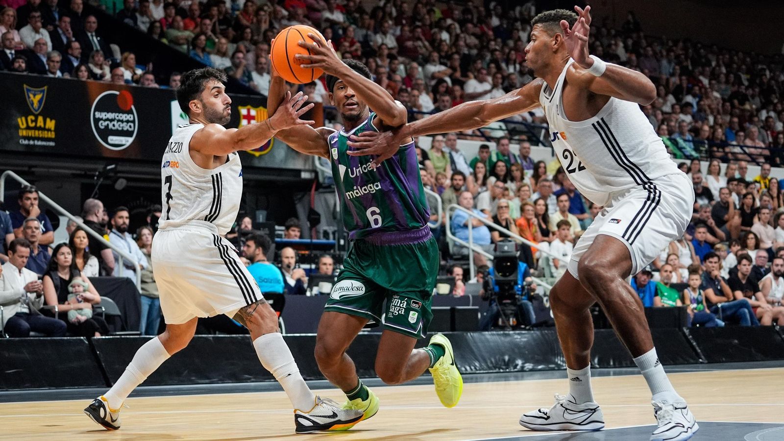 El Real Madrid - Unicaja, final de la Supercopa, en fotos