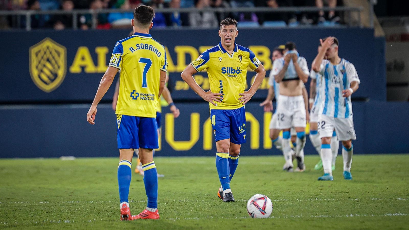 Búscate entre las imágenes del partido de futbol Cádiz CF - Málaga CF