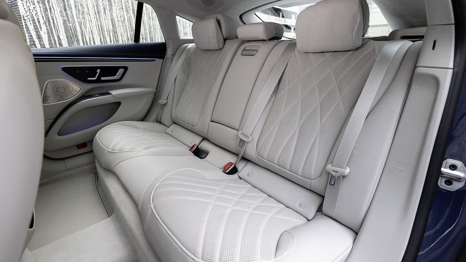 El espacio es formidable en cualquiera de las plazas, lo que se suma al confort general que se respira en esta berlina de lujo.