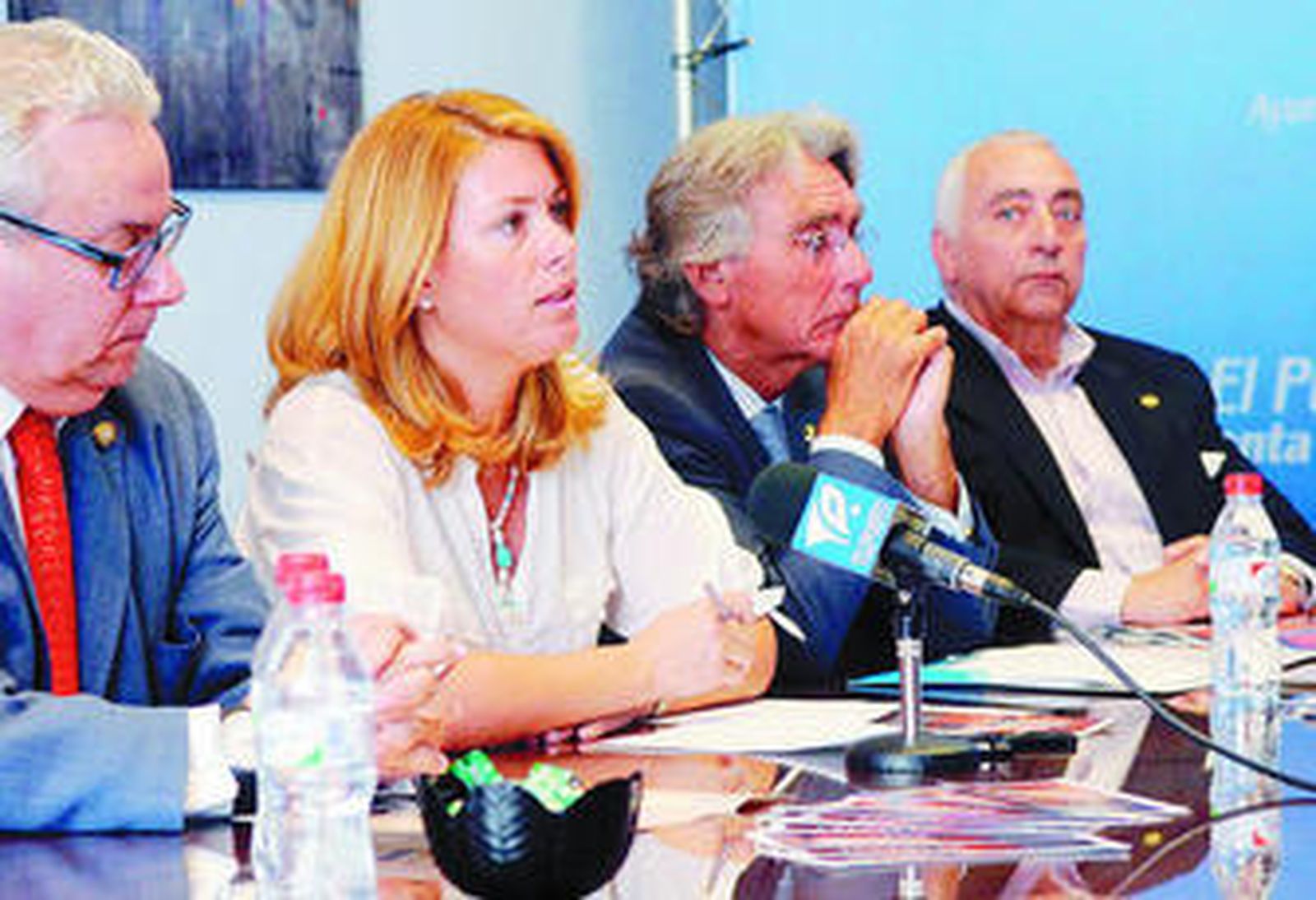 Los ediles de Organización y Turismo, ayer con los representantes del Colegio de Abogados.