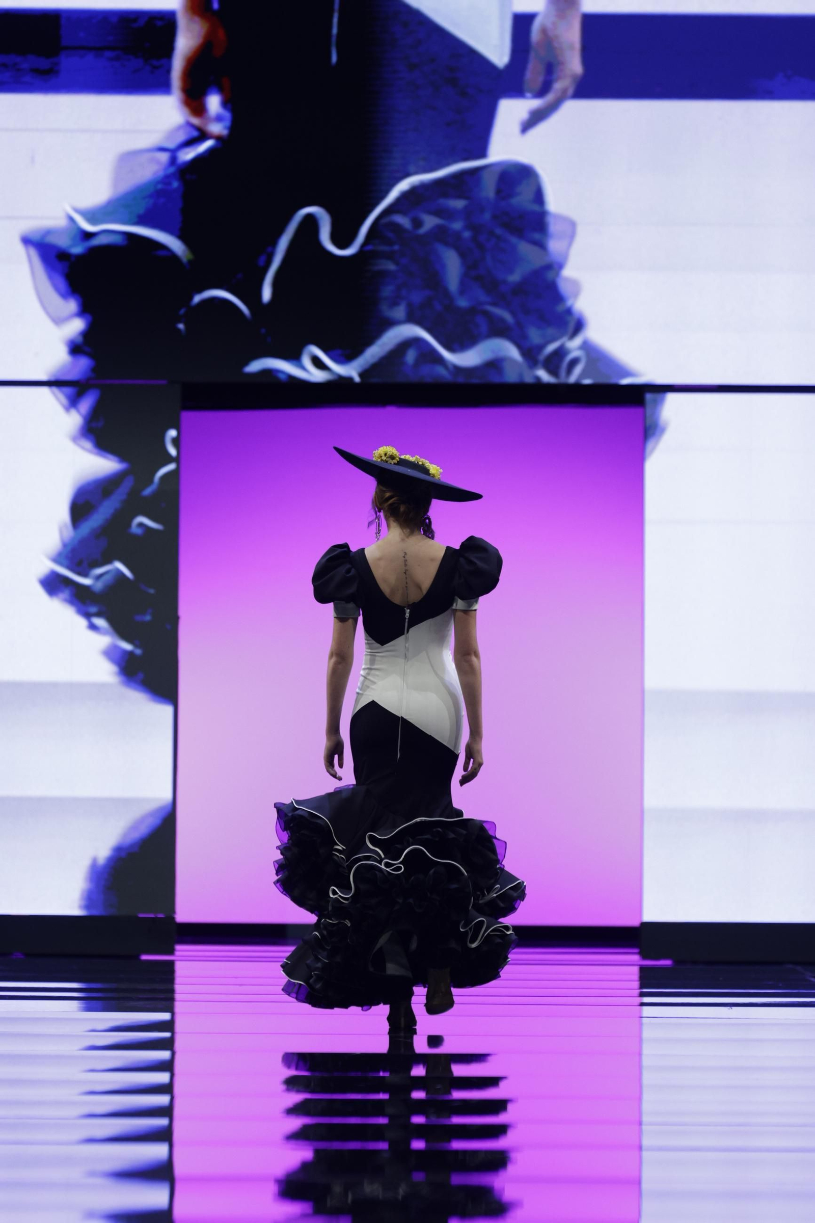 Desfile de Hermanas Serrano en SIMOF 2025, todas las fotos