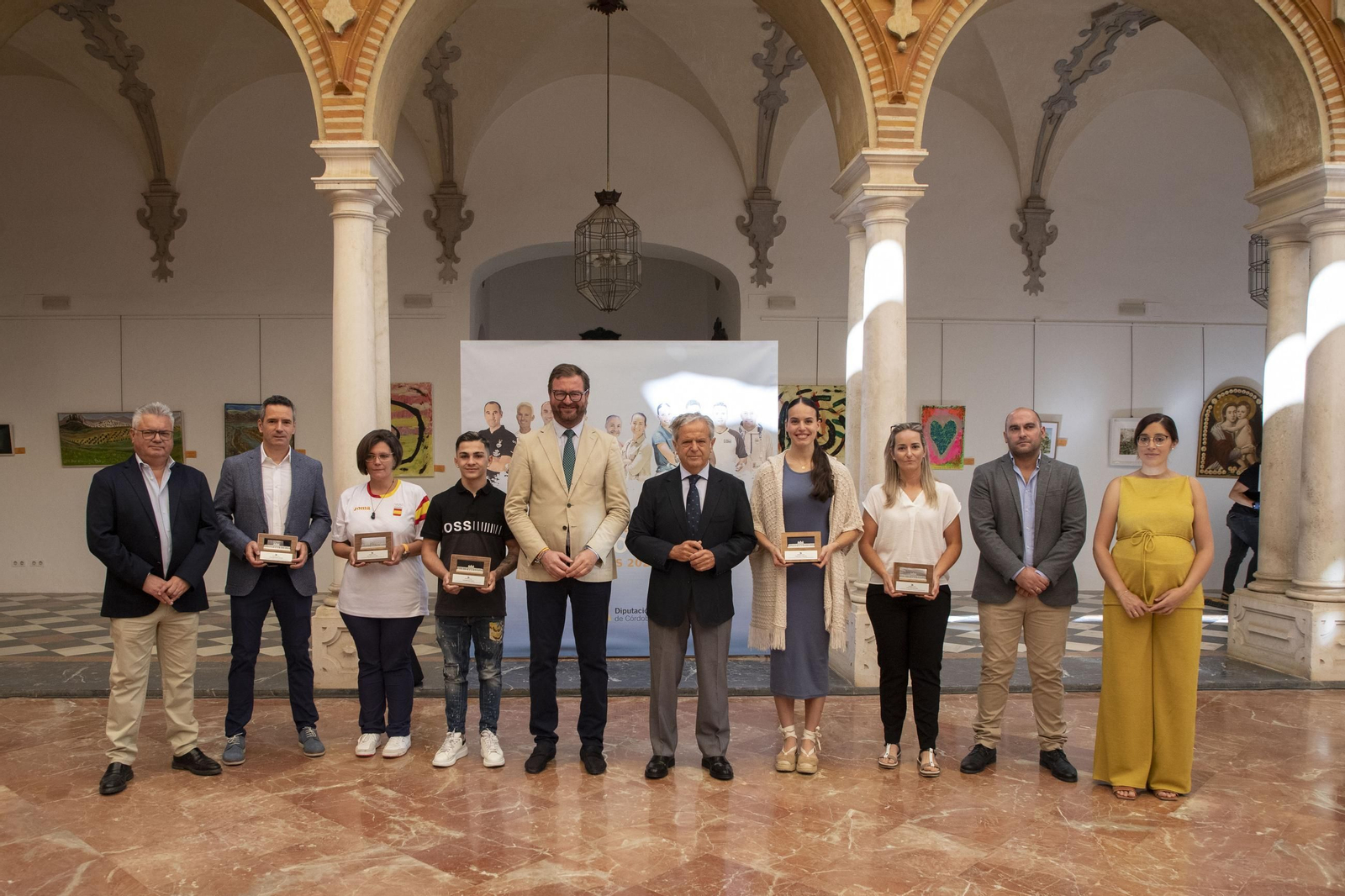 foto_recepcin-por-parte-de-la-corporacin-provincial-a-los-deportistas-olmpicos_28_53985183739_o.jpg