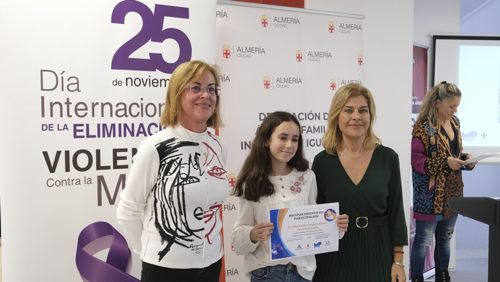 Búscate en la entrega de premios de fotografía escolar contra la violencia machista