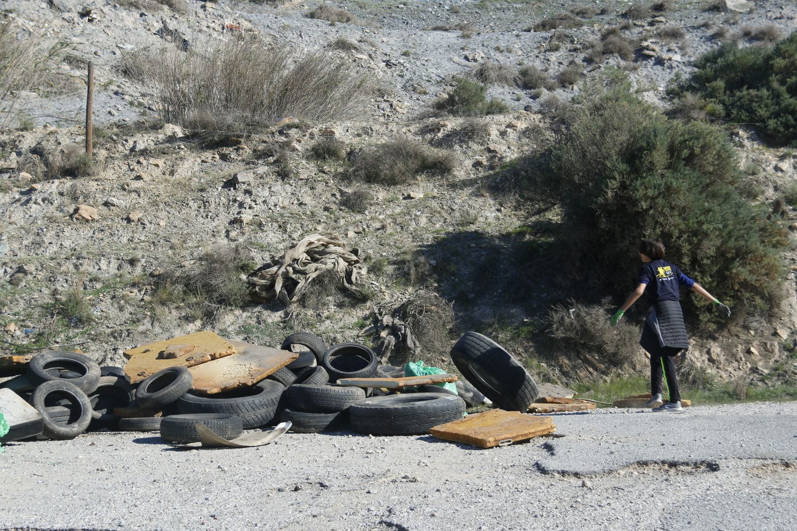 Así ha sido la primera jornada de plogging del año en la Costa de Granada