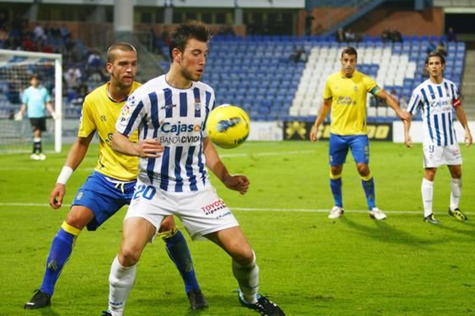 El Recreativo vence en casa a Las Palmas (4-2). / Alberto Domínguez