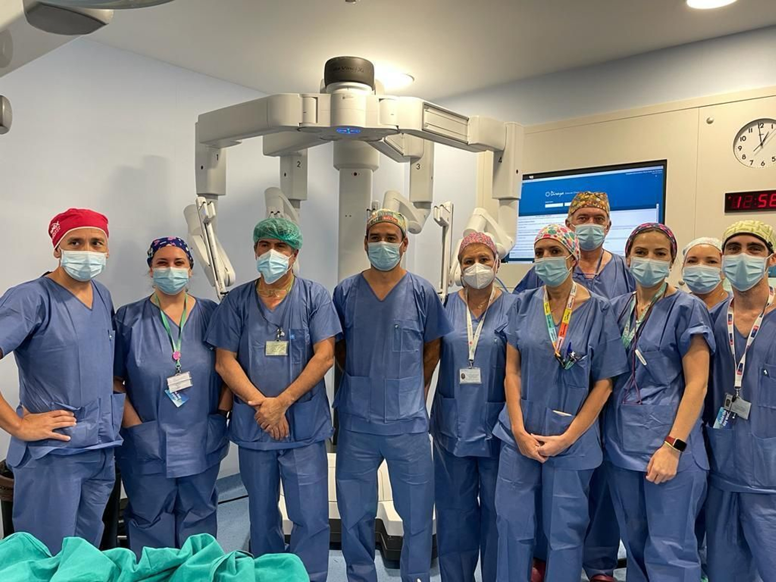 Equipo Cirugía Robótica Pediátrica del HURS. Equipo Cirugía Robótica Pediátrica del HURS.