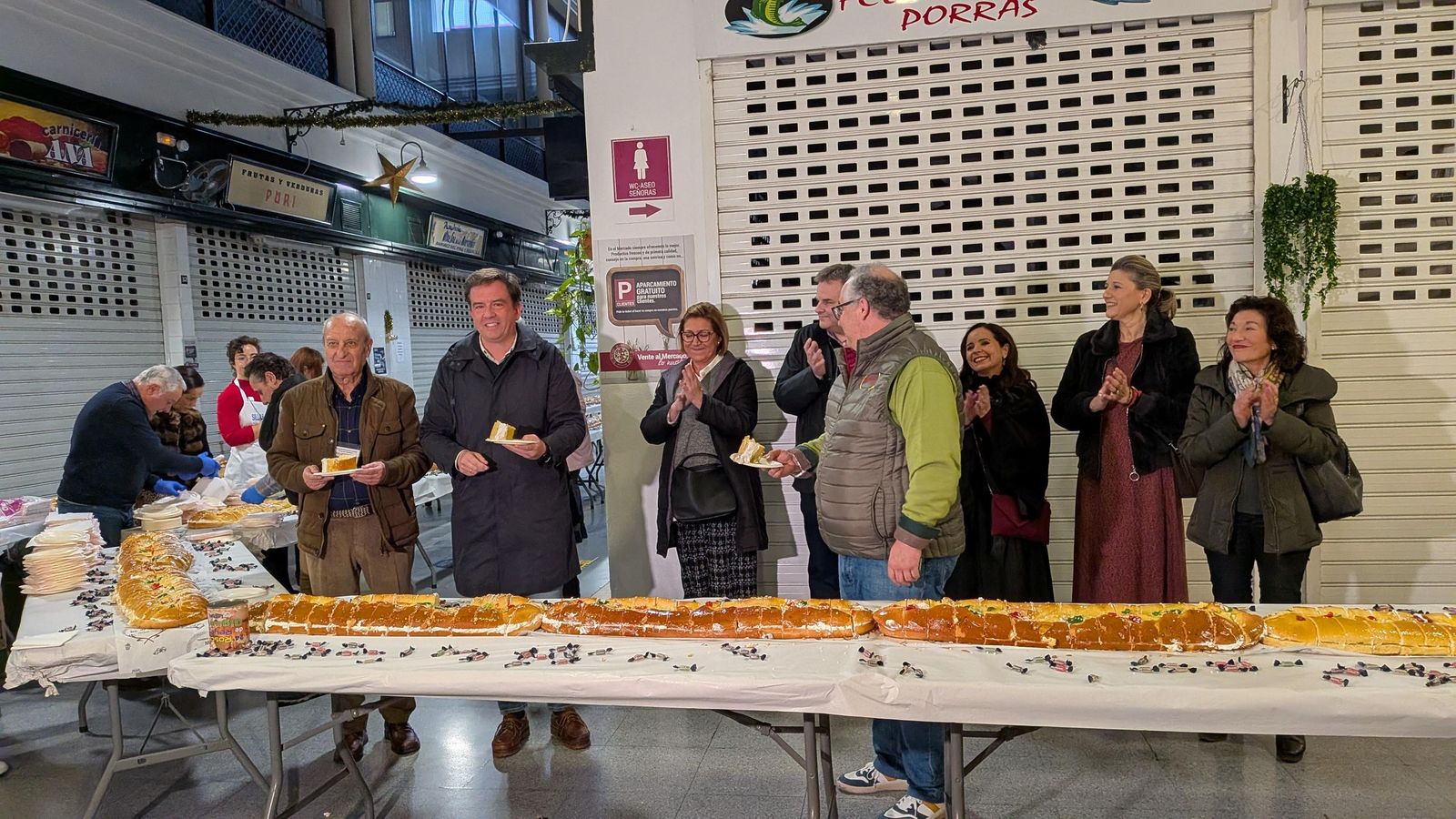 Degustación del roscón de reyes gigante en Lucena