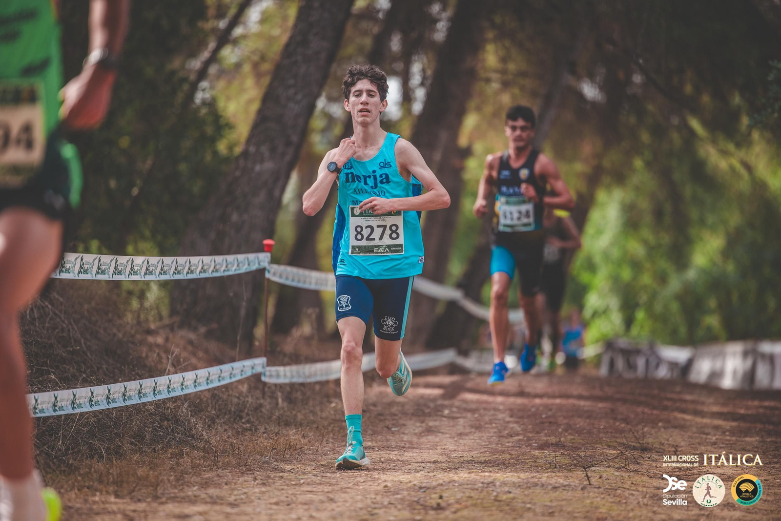 Búscate en las fotos del Cross de Itálica 2025 | 4
