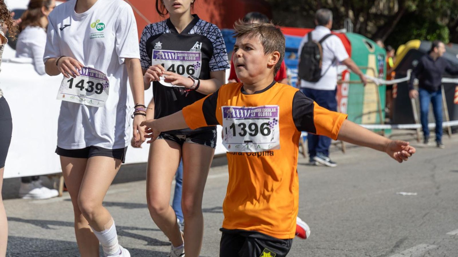 La carrera escolar de “La Gloria” que aúna inclusión y solidaridad, en imágenes