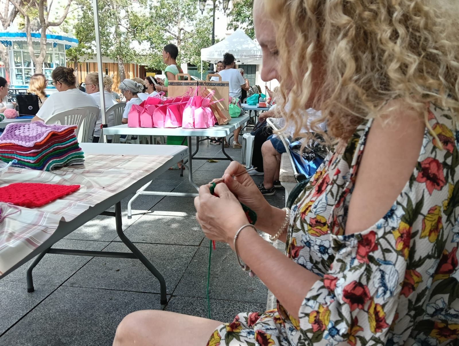 La Plaza de Mina teje