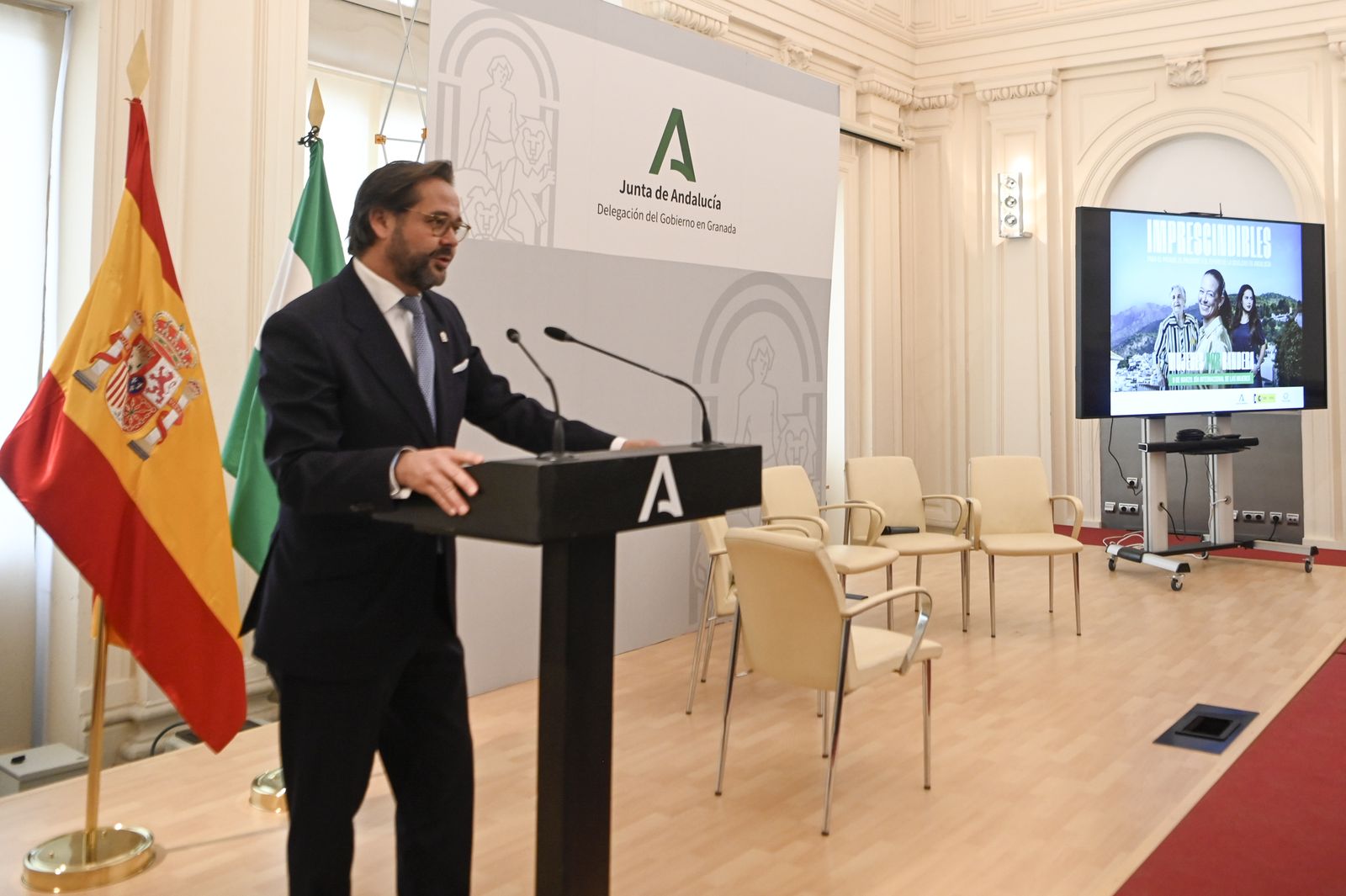 La Junta reconoce en Granada a las mujeres que "llevan muchos años abriéndose camino"