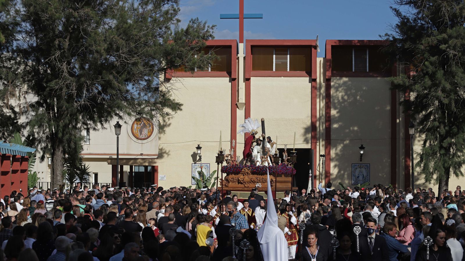 Fotos del Jueves Santo en Algeciras: Las Tres Caídas