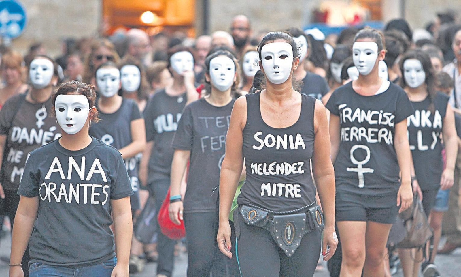 Manifestación contra la violencia de género en Cádiz.