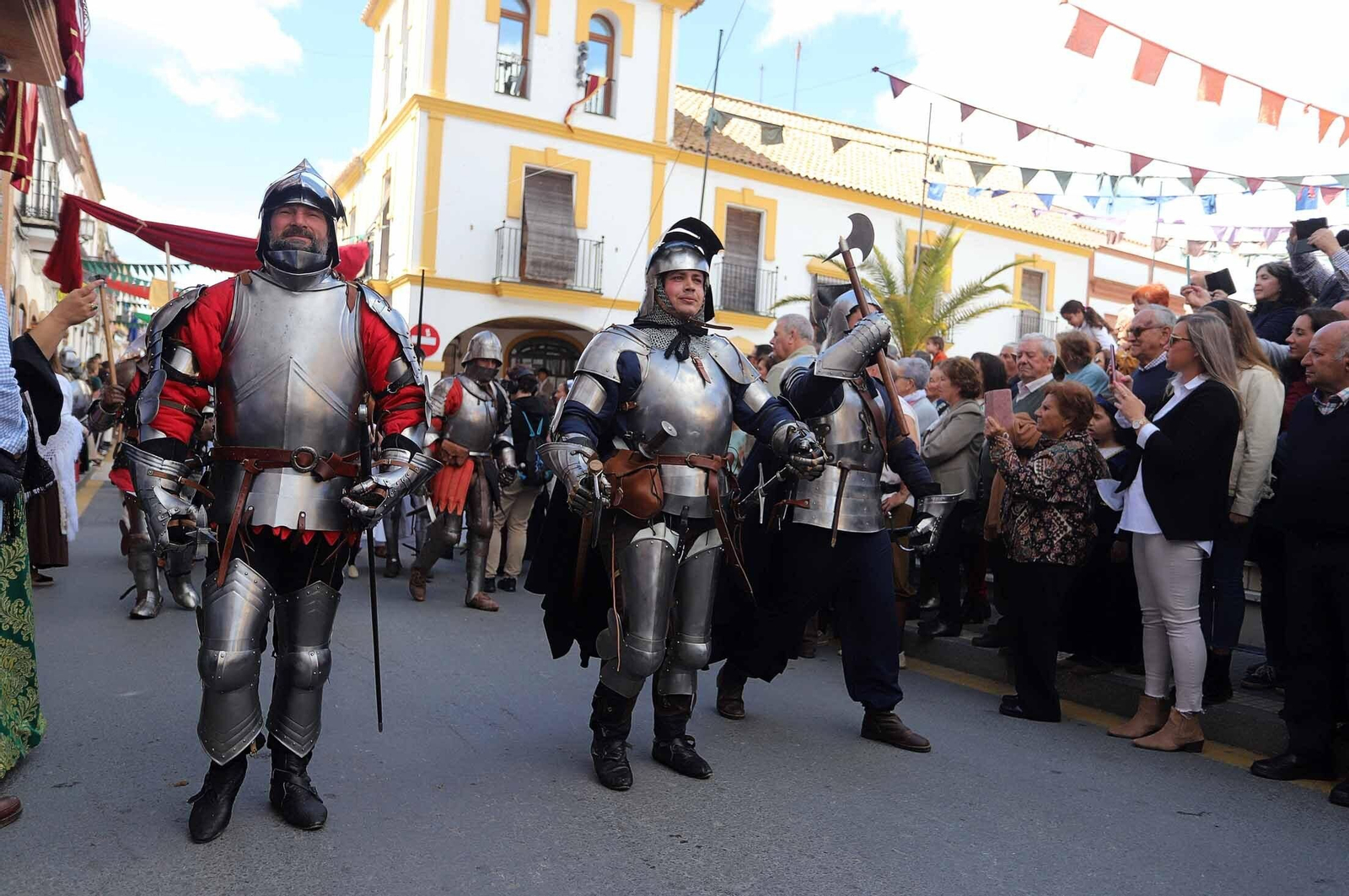 Imágenes del gran ambiente en la Feria Medieval de Palos de la Frontera, Huelva