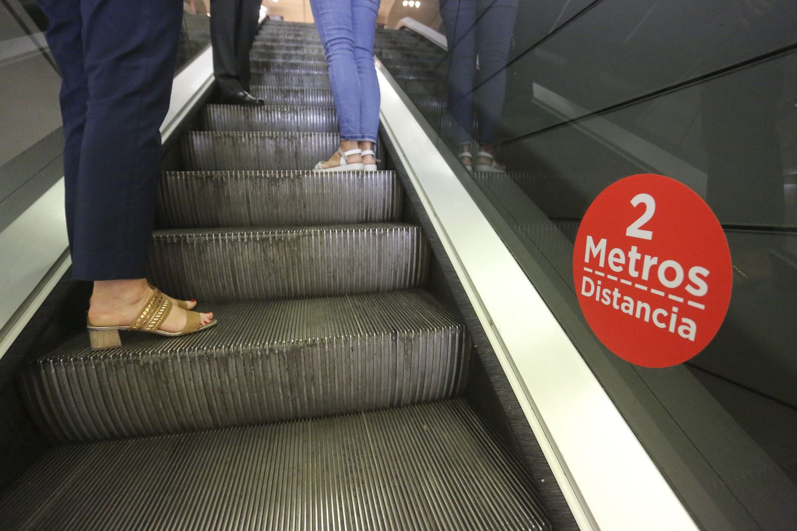 Las fotos de los centros comerciales de Málaga abiertos, en la fase 2 de la desescalada