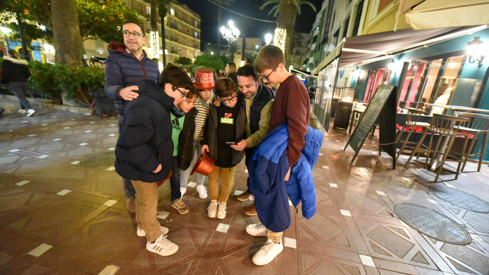 La yincana solidaria 'A por el gordo' en La Línea, en imágenes