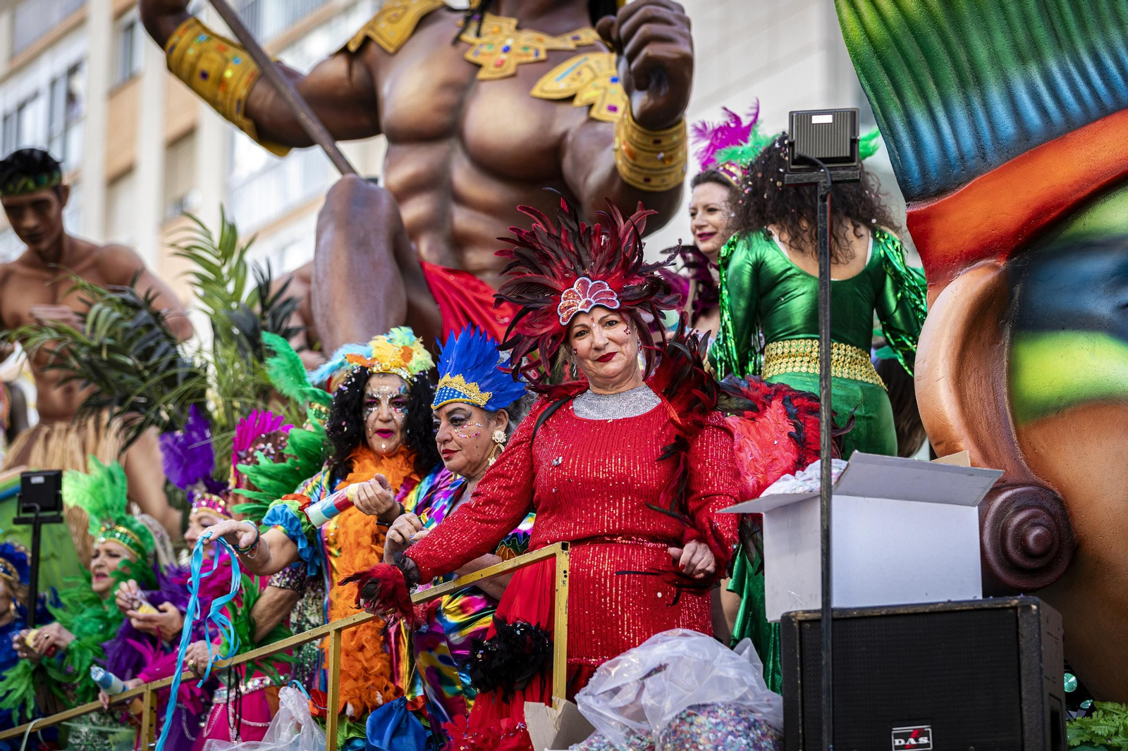 Búscate entre las mejores imágenes de la Cabalgata Magna