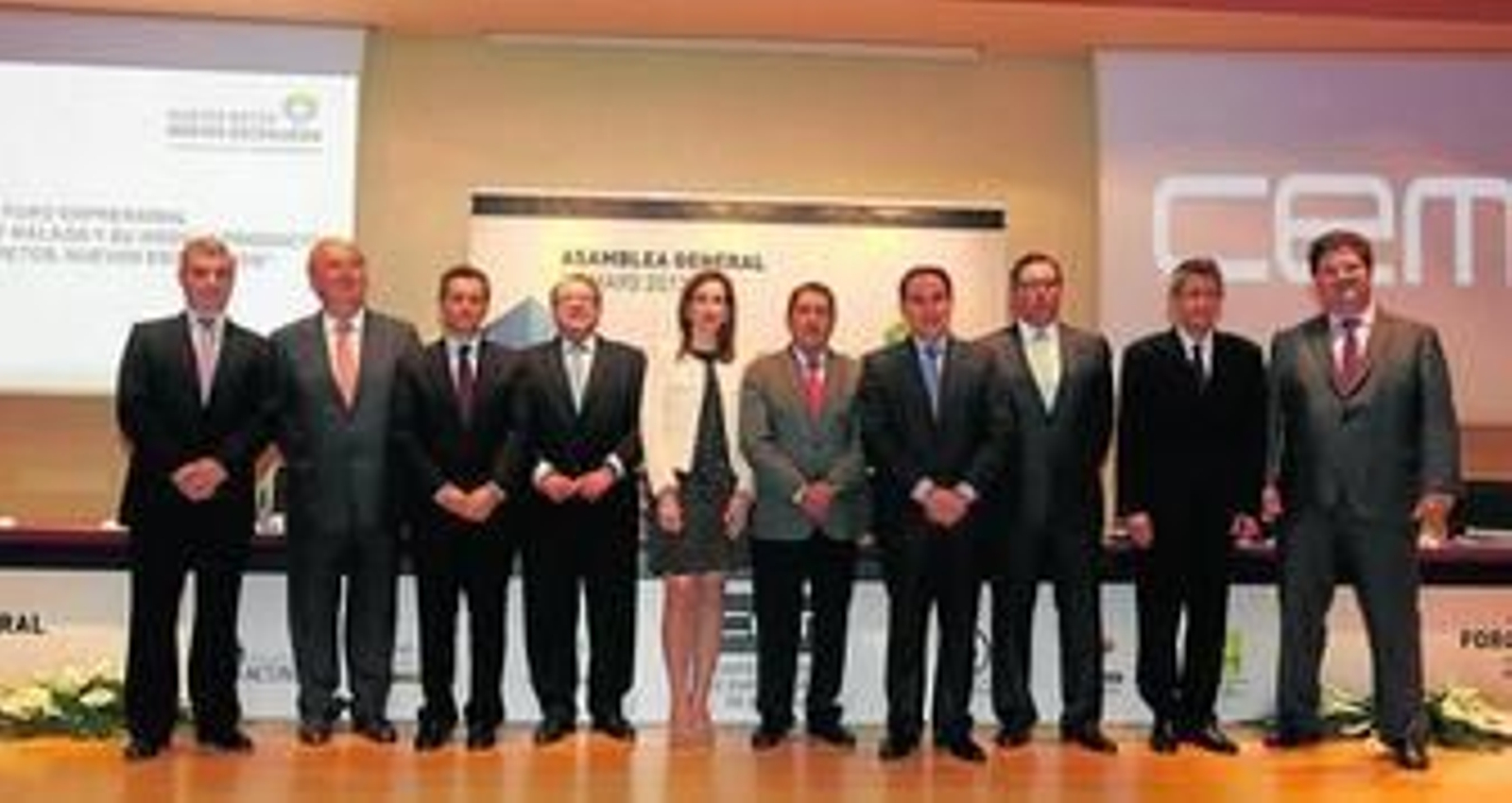 Los ponentes en el foro empresarial que organizó ayer la CEM en la sede de Unicaja.