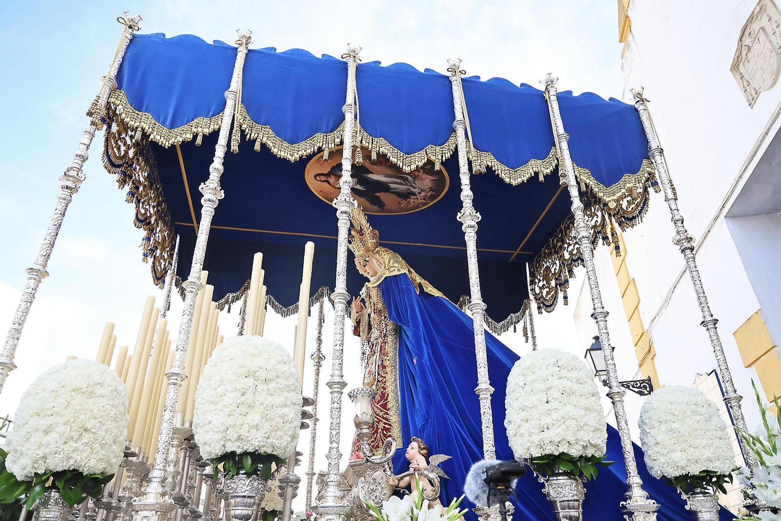 Imágenes de la VIrgen de Los Dolores por su barrio de las Colonias