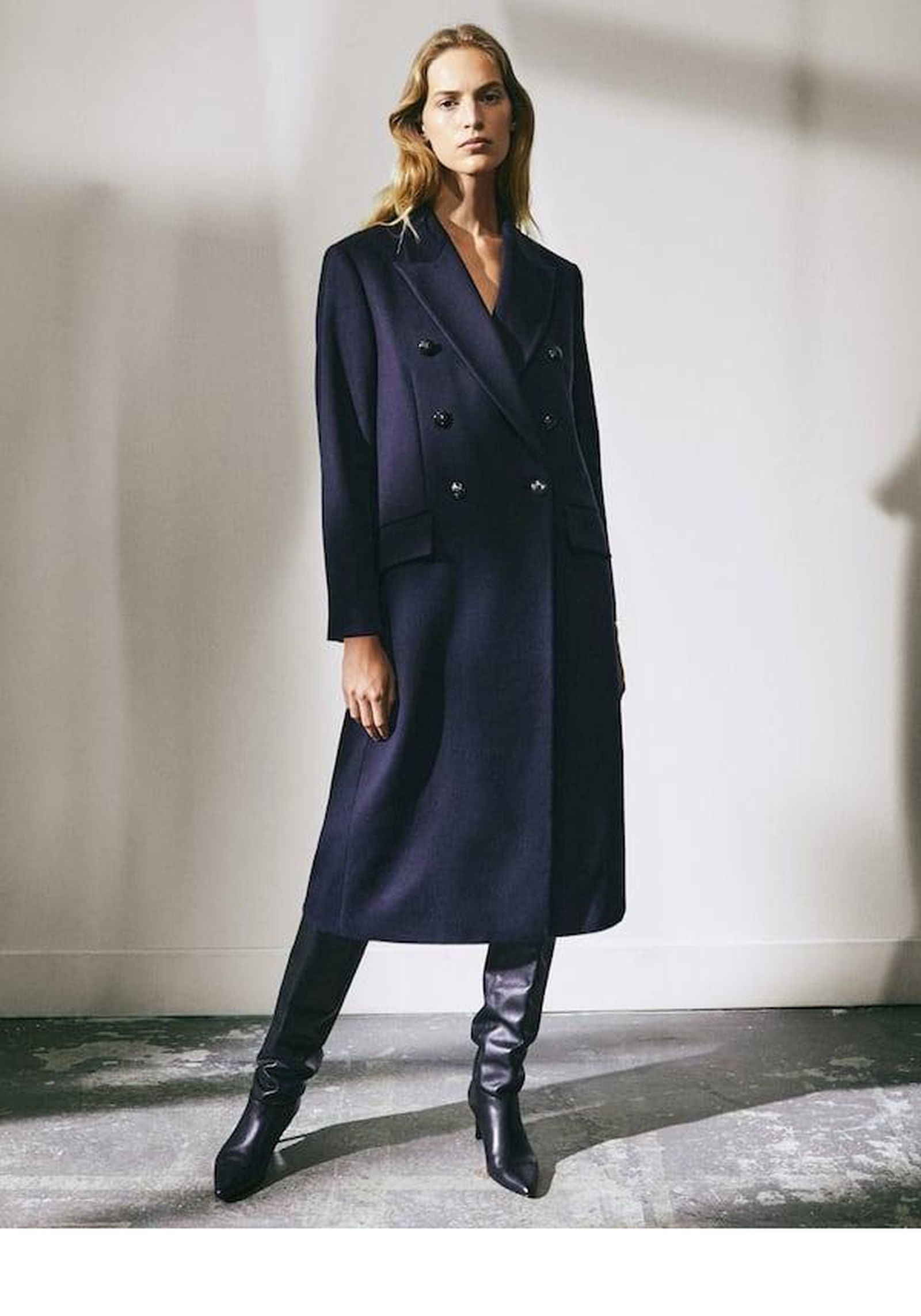 Abrigo de lana de Massimo Dutti.