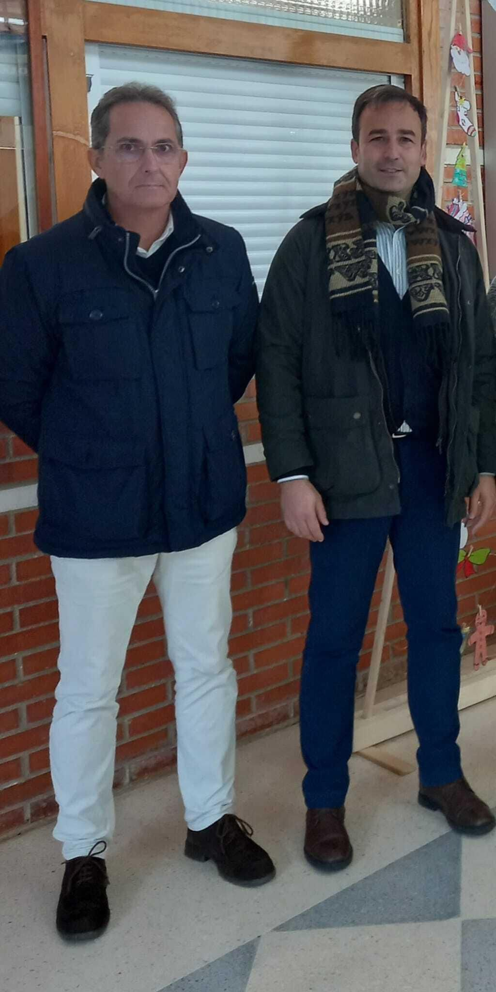 Nicolás López,  de la Agencia Pública Andaluza de Educación y el delegado, Carlos Soriano.