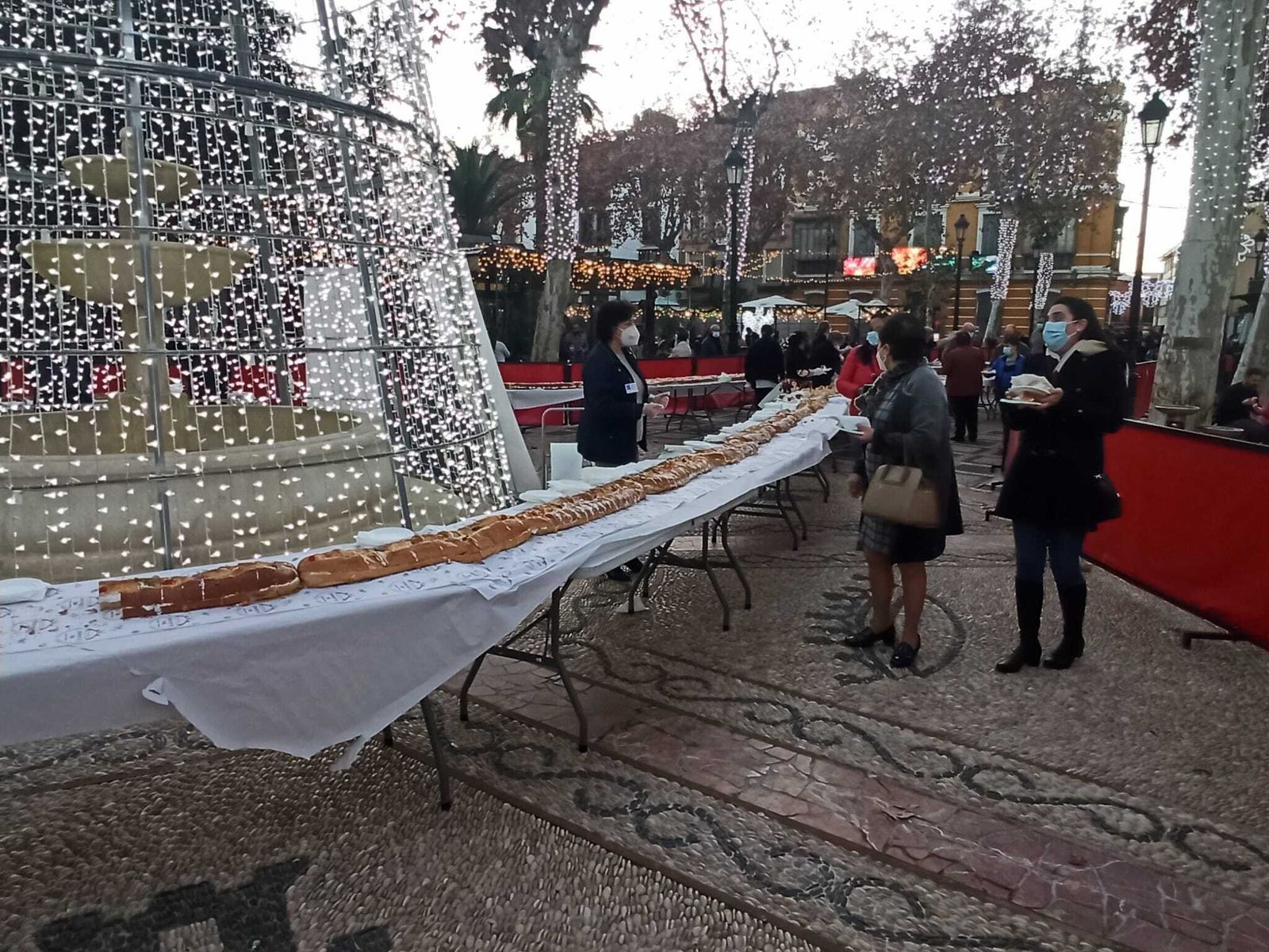 El roscón de Reyes gigante de Lucena, en fotografías