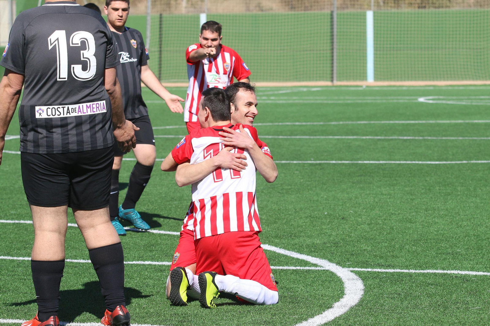 Fotogalería del triangular de fútbol adaptado de la UDA