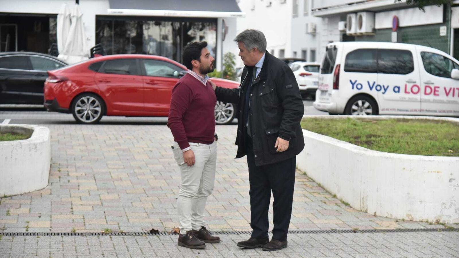 Antonio Dávila e Ignacio Romaní, este jueves, en Palmones.