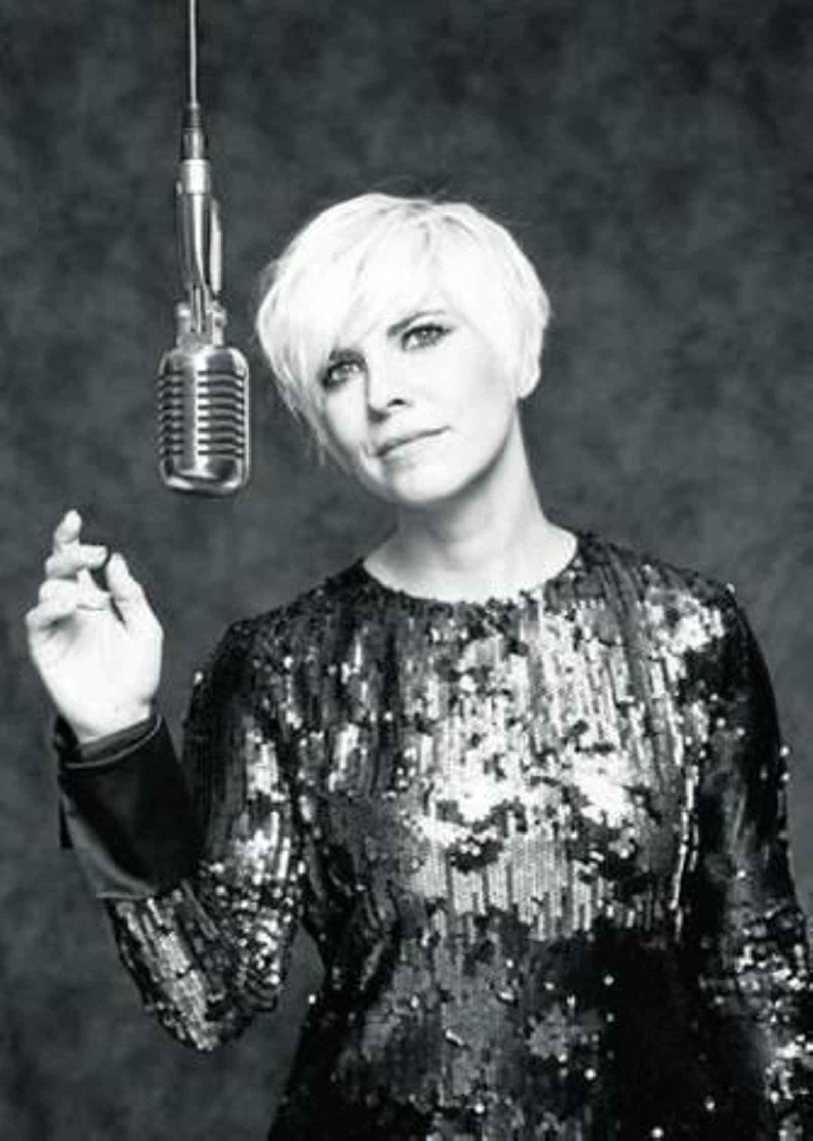 Pasión Vega inicia, una vez más, su gira en Roquetas.