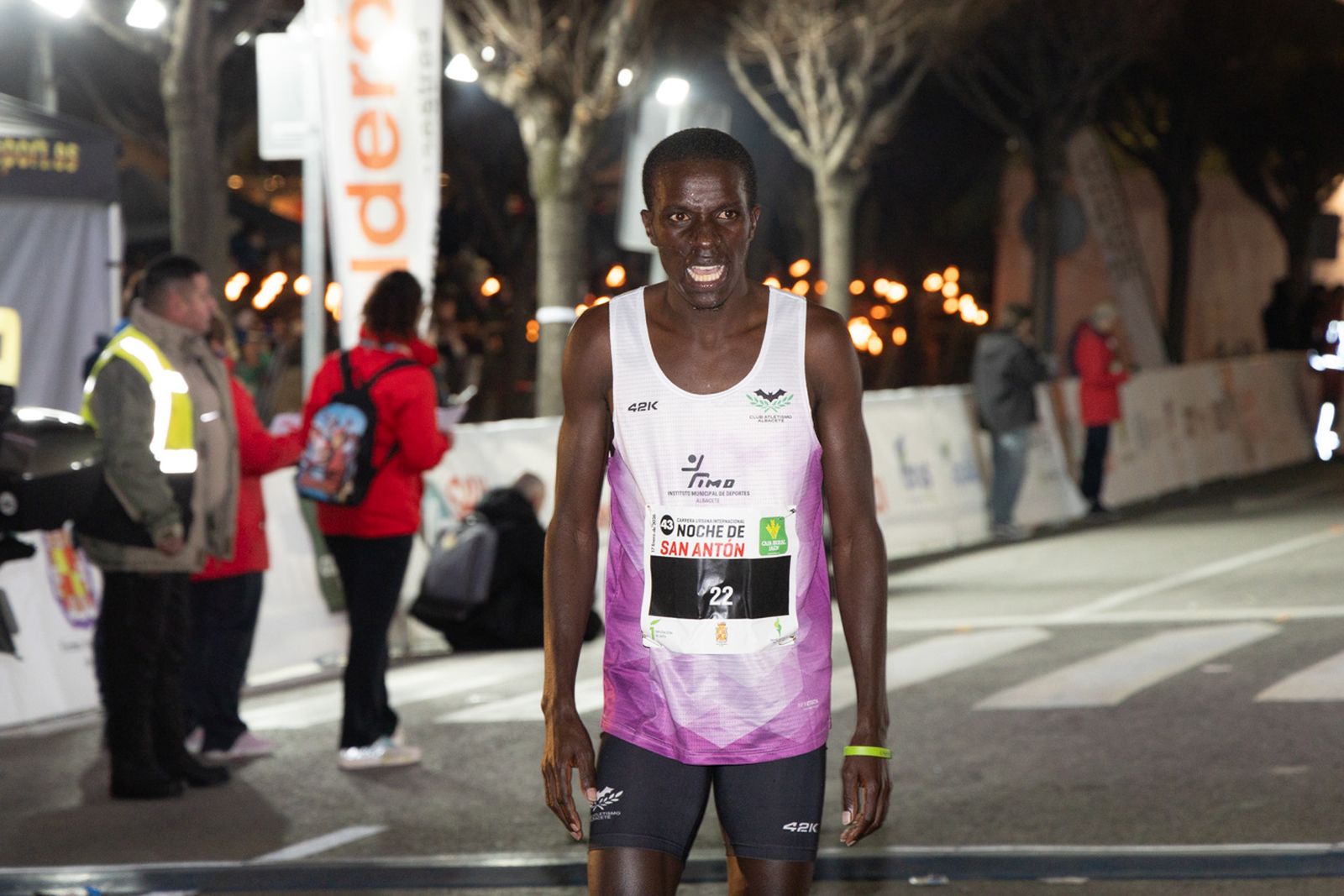 En imágenes: la élite del atletismo mundial y nacional exhibe su clase en la Carrera de San Antón 2026