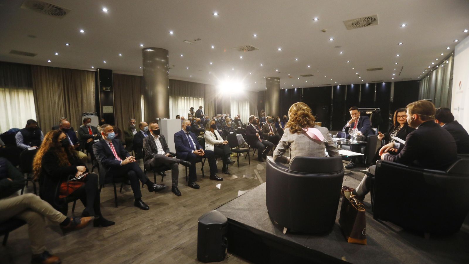 Detalle de parte de los asistentes al encuentro.