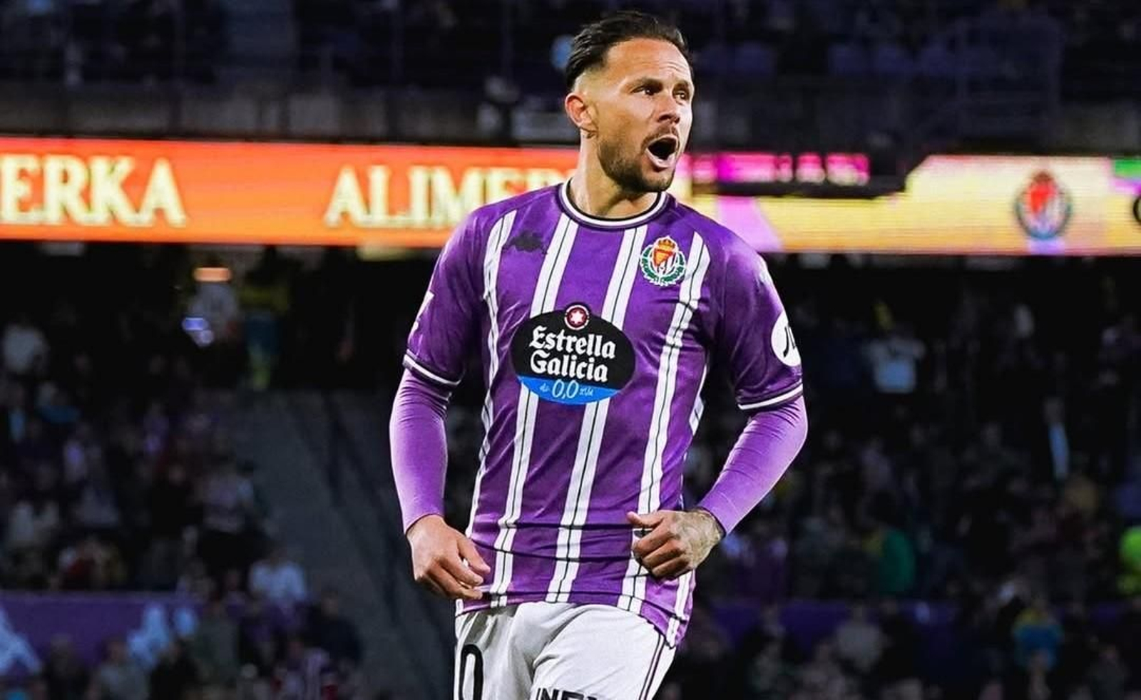 Iván Sánchez celebra su gol ante el FC Barcelona.