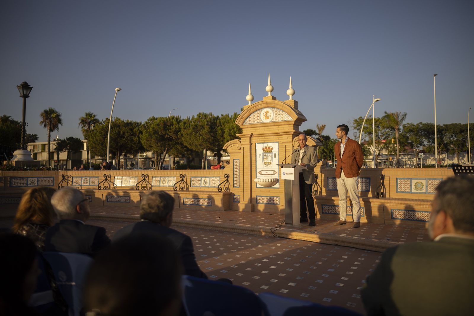 Imágenes de la inauguración De la Fuente de las Naciones en el Paseo de la Ría