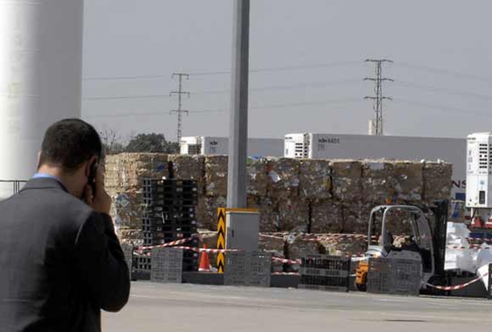 Fallece un trabajador 'engullido' por una máquina de reciclaje en Huévar