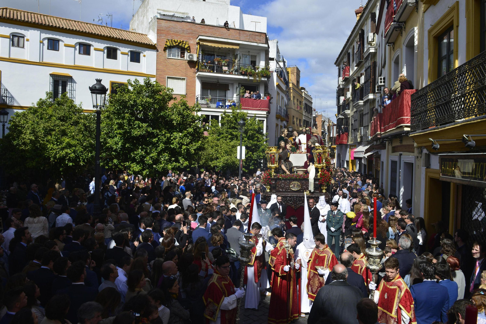 Salida de la Hermandad de la Cena