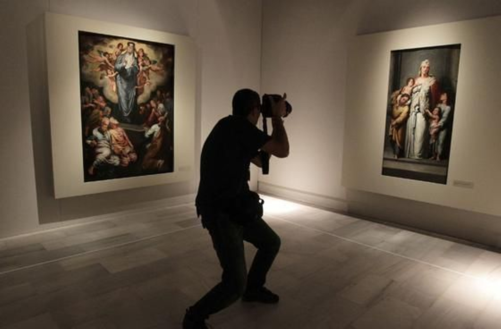 Vista de las piezas mostradas en la exposición del Bellas Artes sobre el precose de restauración del retablo de la Iglesia de Santa Ana.

Foto: Antonio Pizarro