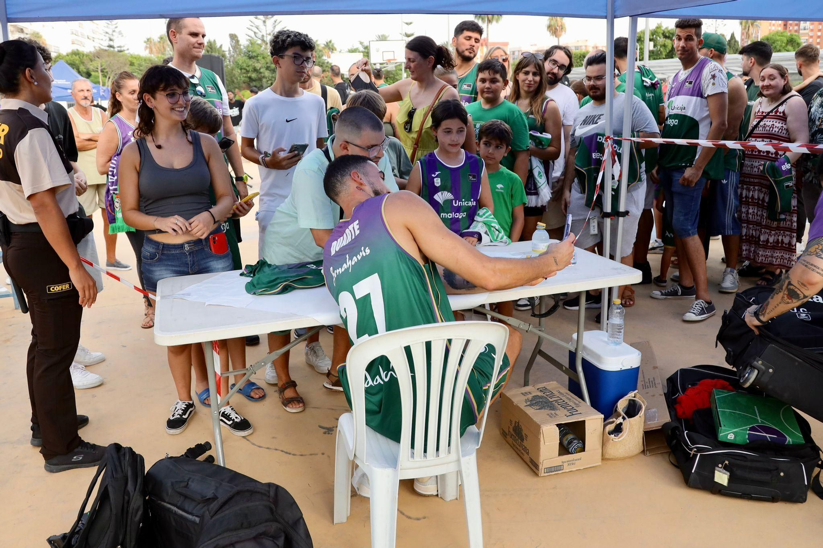 Las fotos de la espectacular presentación de Chris Duarte con el Unicaja en el Parque del Oeste